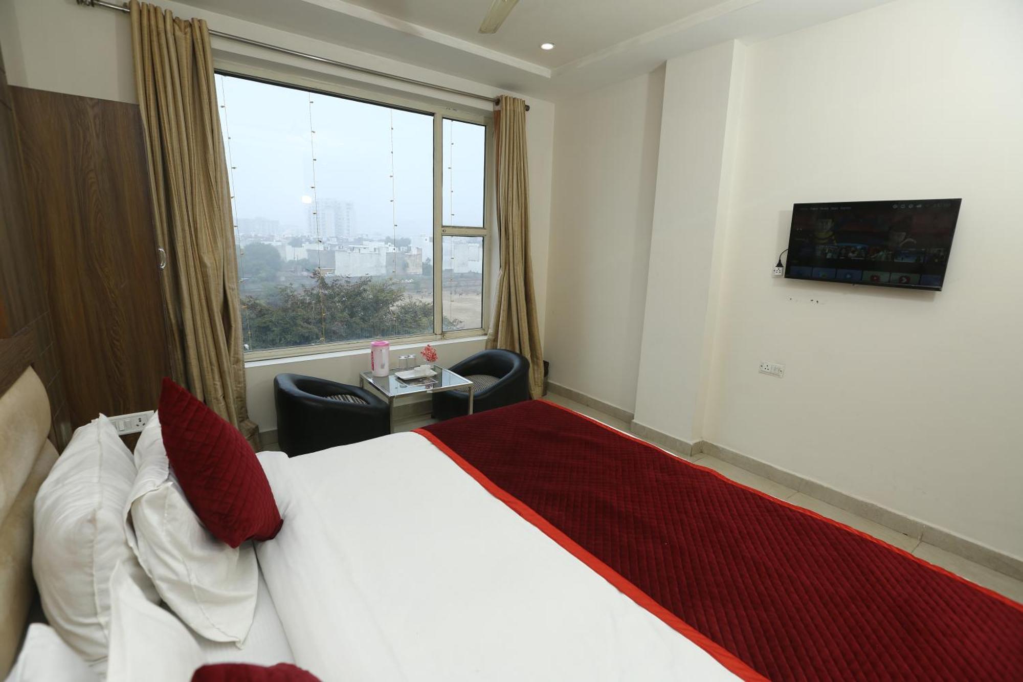 24 Hotel & Resort Agra  Exterior photo